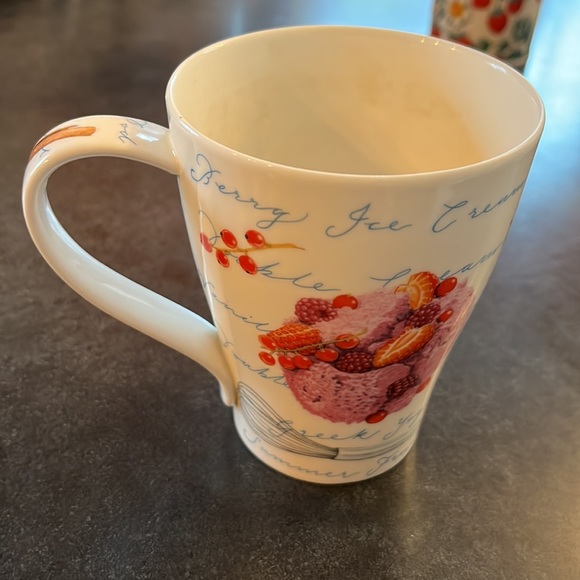 Dunoon mug - divine desserts designed by Richard Partis - Picture 3 of 6